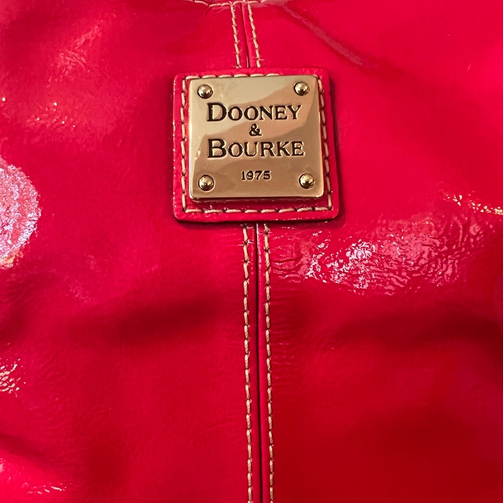 Dooney and Bourke Handbag LIKE NEW - Picture 5 of 7